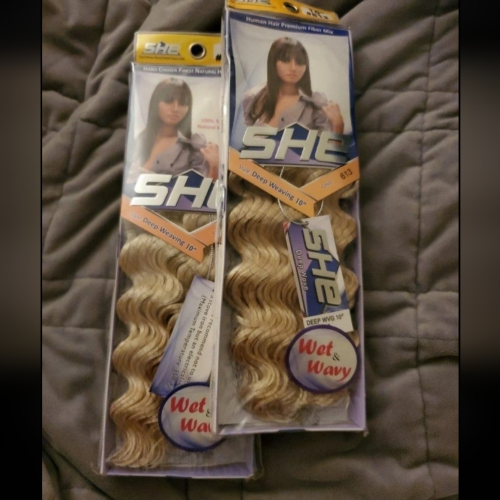 SHE Human hair bundles Two (2) Deep Wave 613 color 10 inches NWT